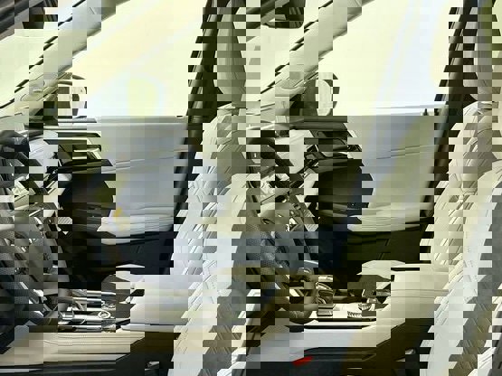 New 2025 Mitsubishi Outlander SE image 11