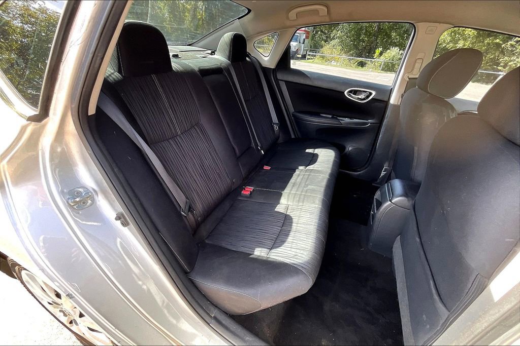 Used 2016 Nissan Sentra SV image 27