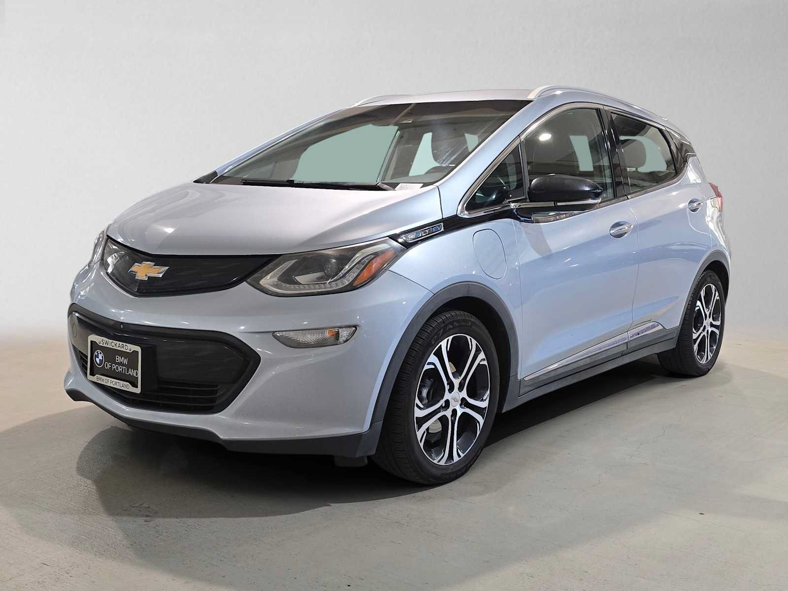 Used 2017 Chevrolet Bolt Premier w/ Driver Confidence II Package FWD image 7