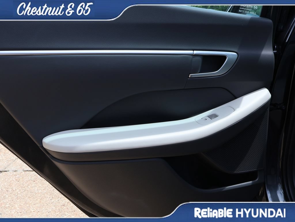 Certified 2024 Hyundai Sonata SEL w/ Convenience Package FWD image 17