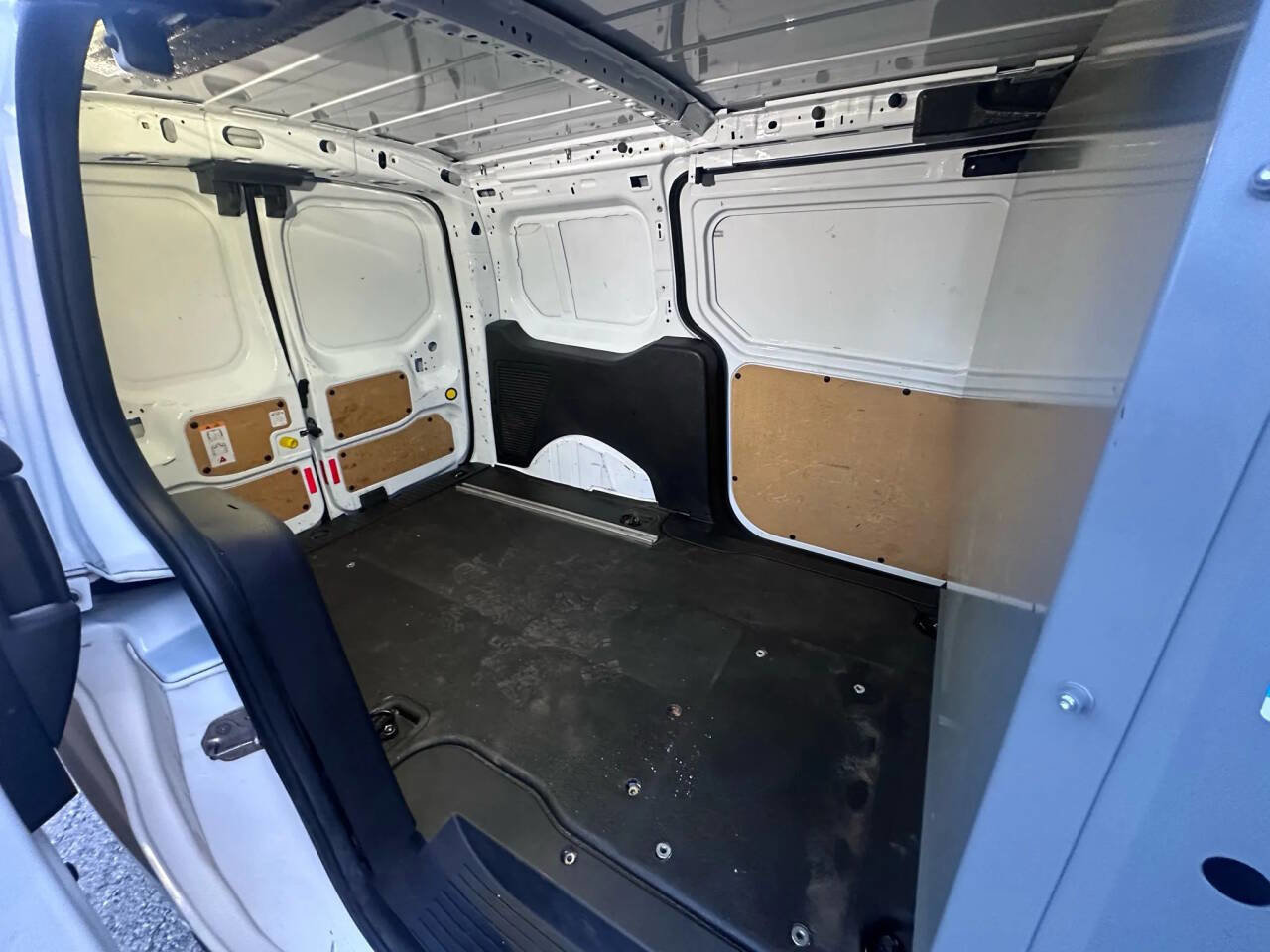 Used 2017 Ford Transit Connect XL image 15