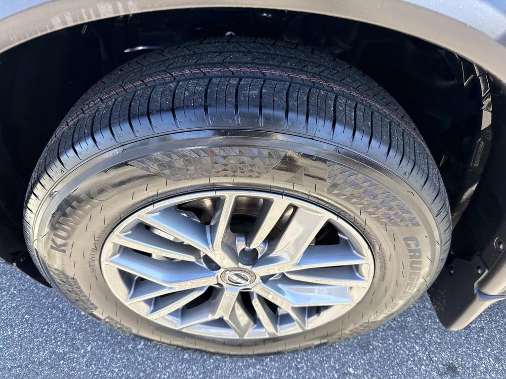 Used 2022 Nissan Rogue S image 12
