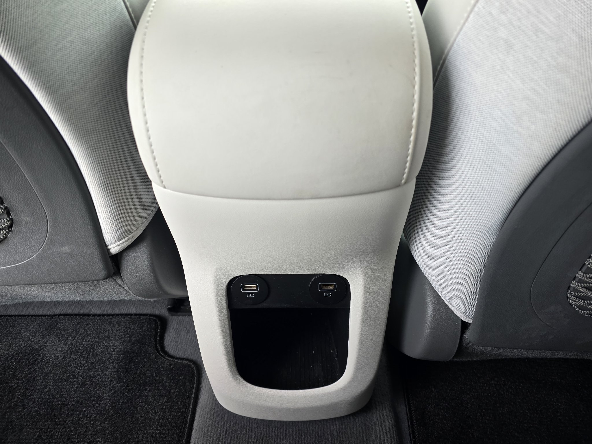 Used 2024 Hyundai Ioniq 5 Limited AWD/4WD image 29