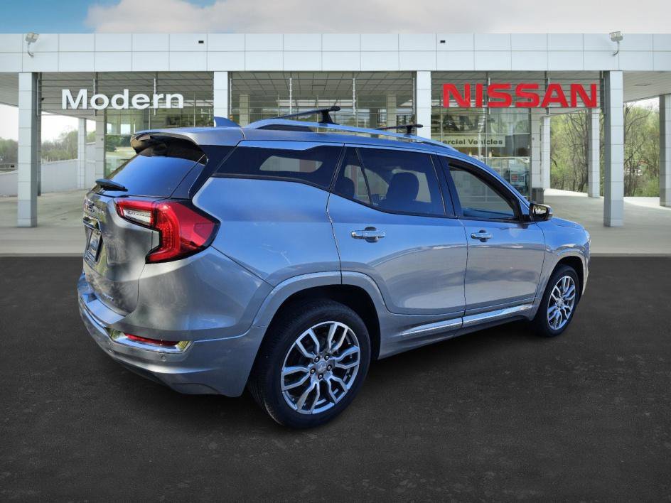 Used 2024 GMC Terrain Denali image 4