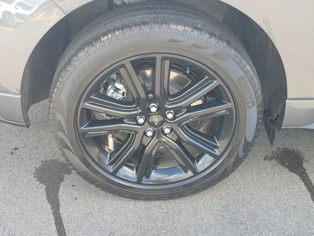 Certified 2024 Ford Edge ST-Line AWD/4WD image 5
