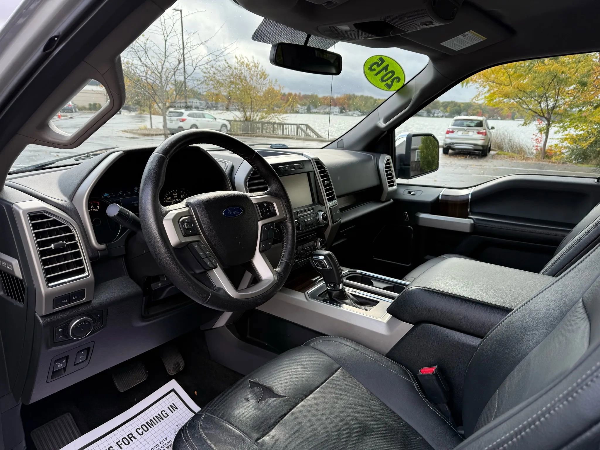 Used 2015 Ford F150 Lariat image 9