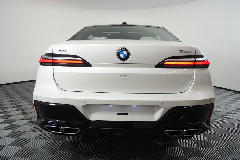New 2026 BMW 760i xDrive image 4