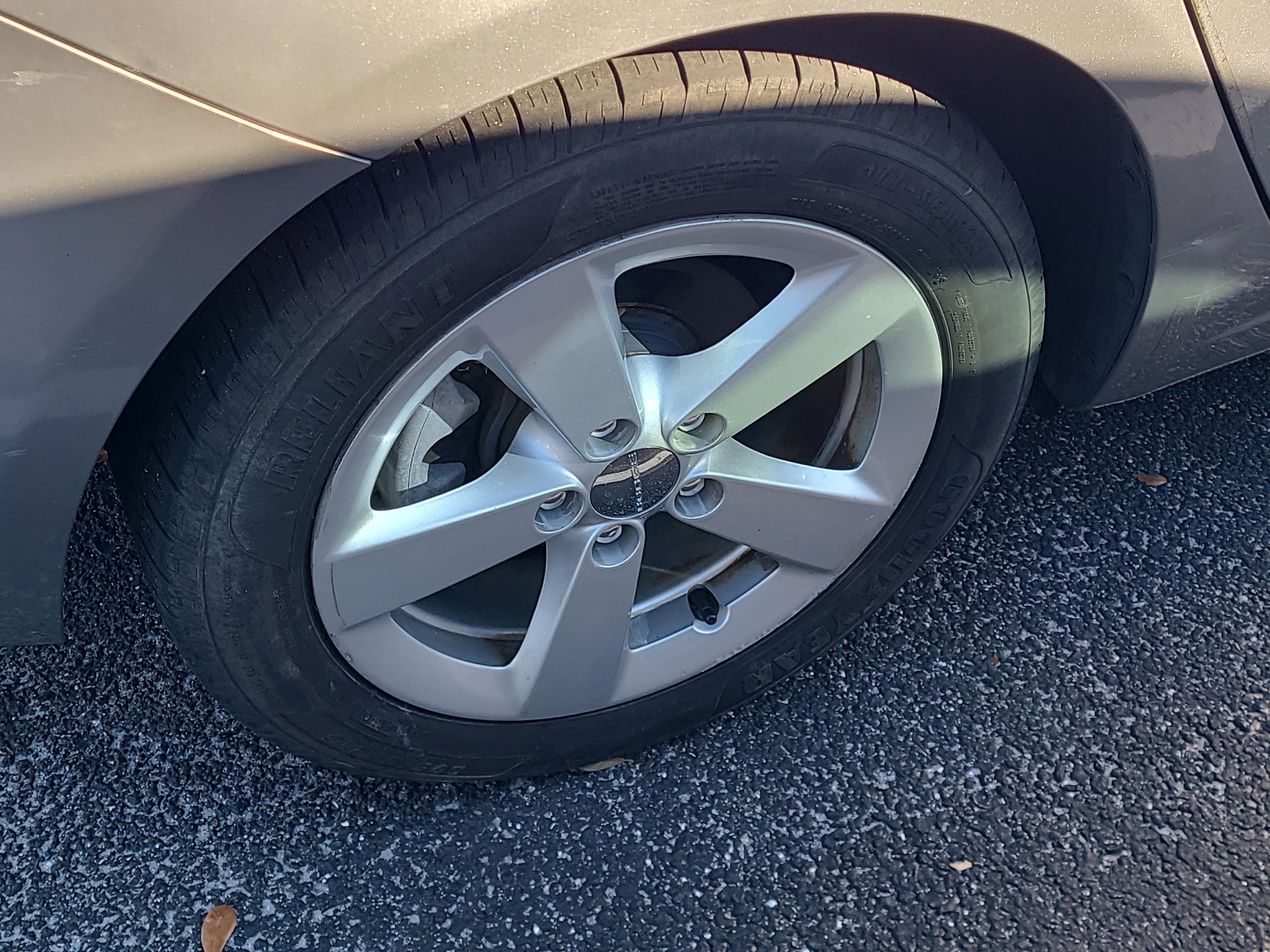 Used 2016 Dodge Dart SXT image 9