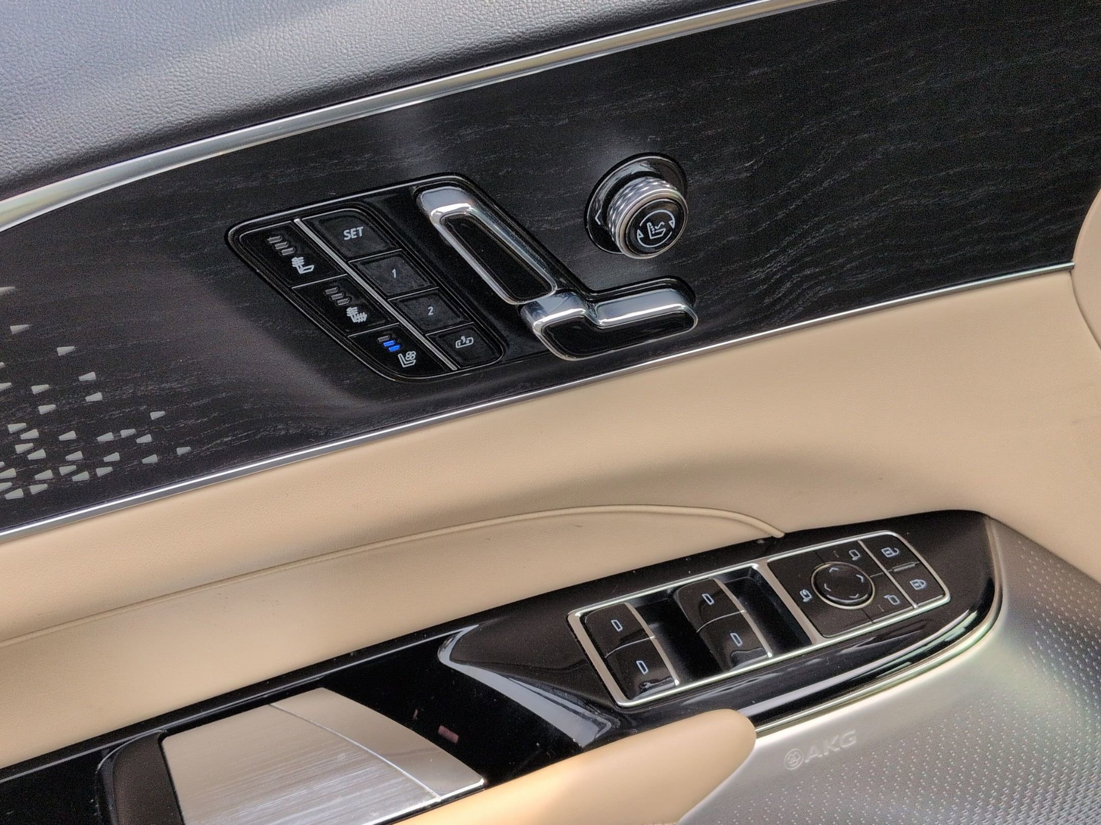 Used 2024 Cadillac Lyriq Sport w/ Nappa Leather Package image 15