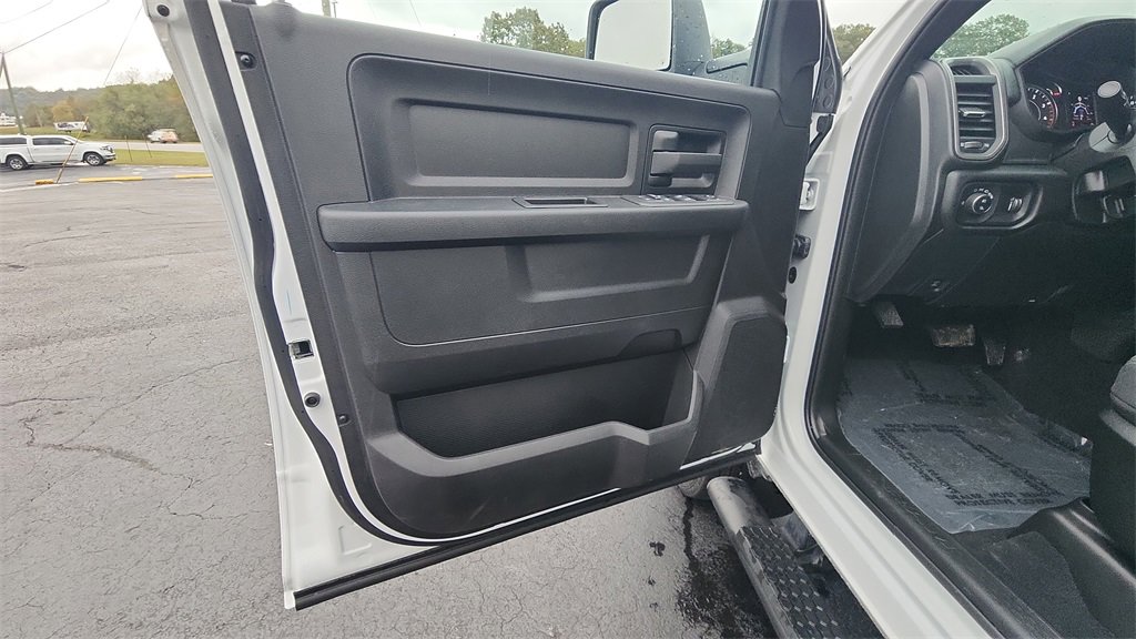 New 2026 RAM 3500 Tradesman image 19