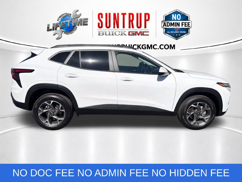 Used 2026 Chevrolet Trax LT FWD image 7