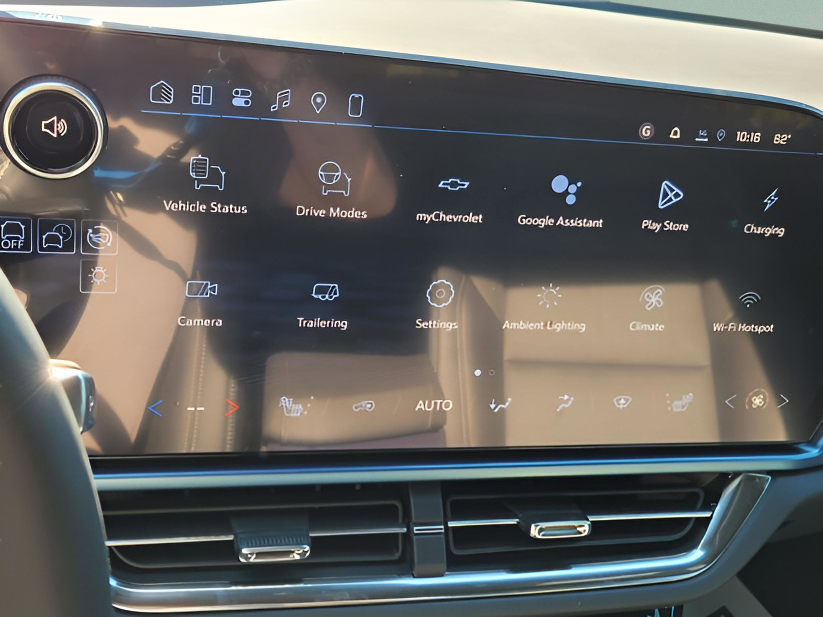 New 2026 Chevrolet Equinox EV LT image 11