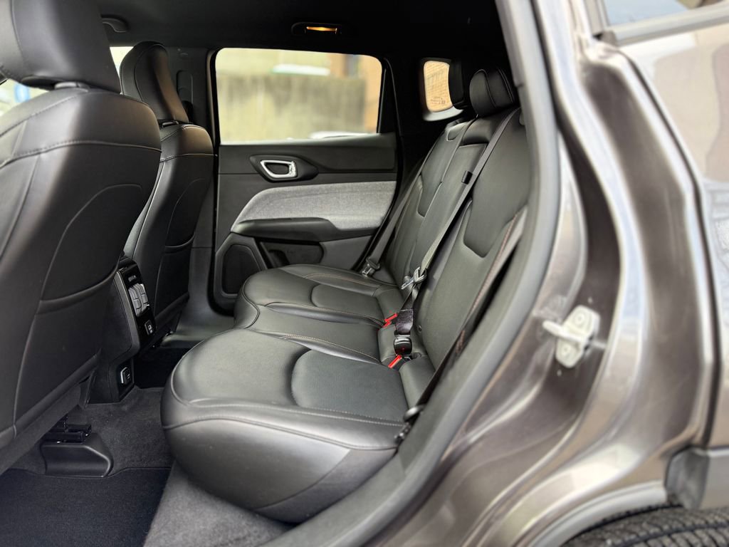 Used 2023 Jeep Compass Latitude image 20