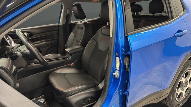 Certified 2022 Jeep Compass Trailhawk w/ Trailhawk Convenience Group AWD/4WD image 9