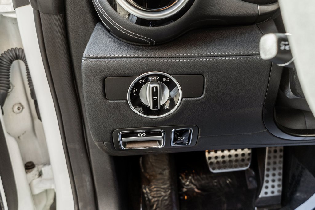 Used 2018 Mercedes-Benz AMG GT Roadster w/ Lane Tracking Package image 19