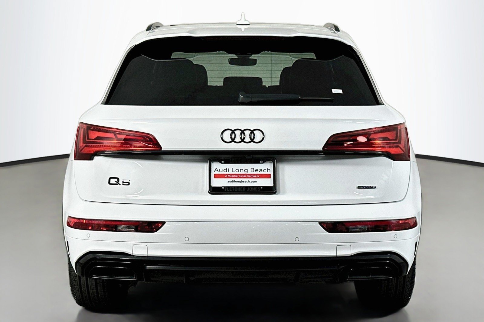 Used 2024 Audi Q5 e Premium Plus AWD/4WD image 3