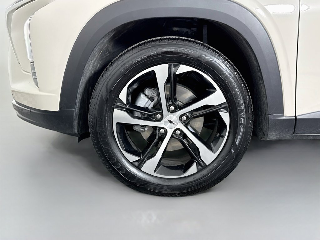 Used 2026 Chevrolet Trax RS w/ Sunroof Package FWD image 30