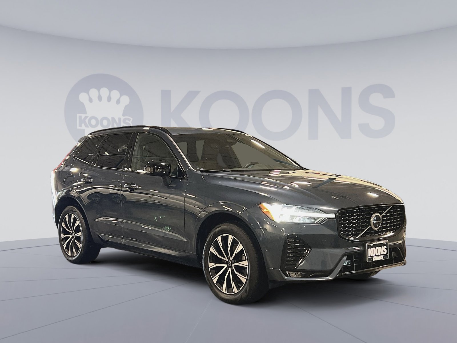 Certified 2023 Volvo XC60 B5 Plus w/ Climate Package image 10