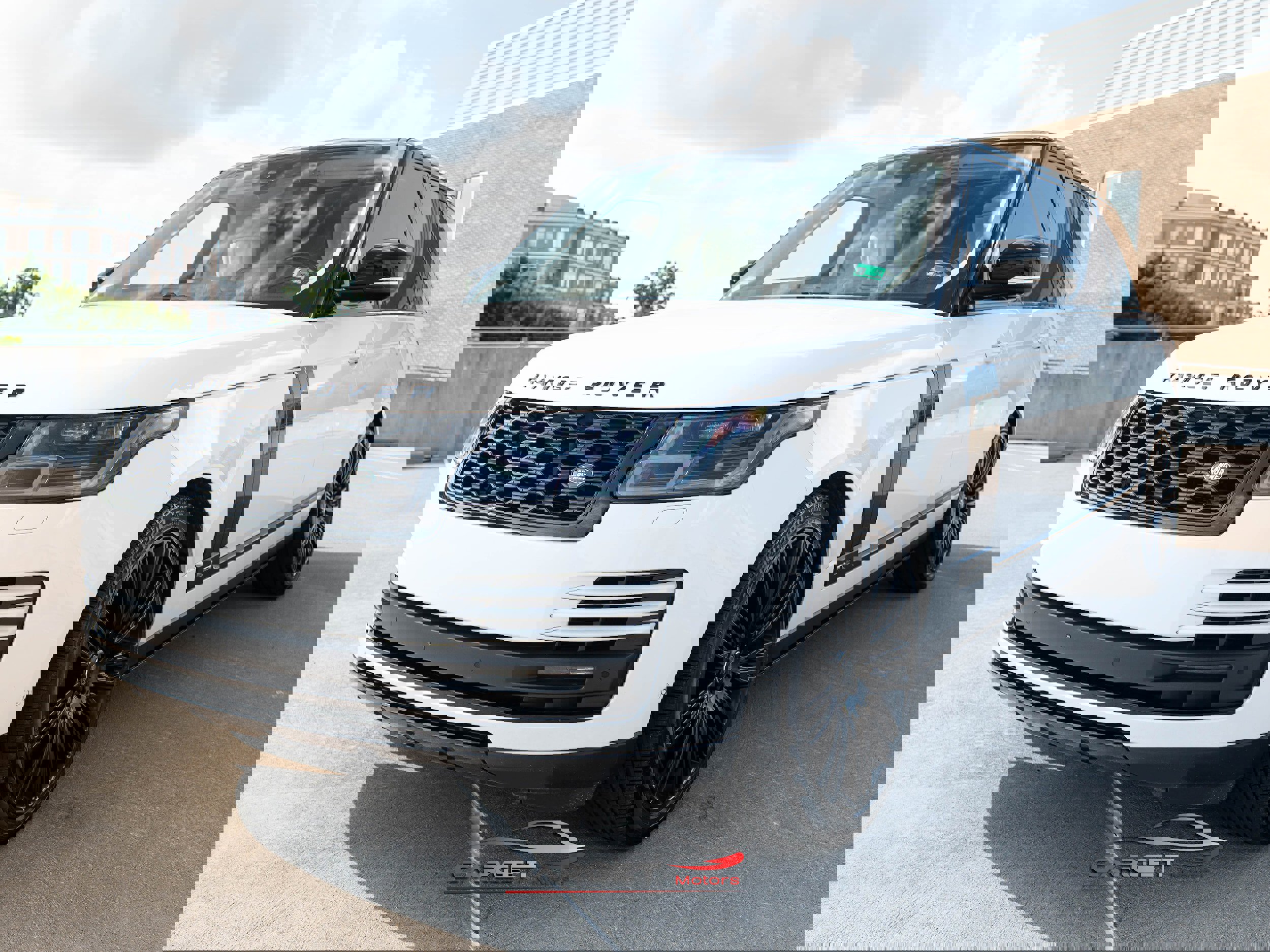 Used 2019 Land Rover Range Rover Long Wheelbase Supercharged image 3