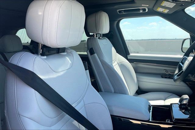 New 2025 Land Rover Range Rover Sport SE image 12