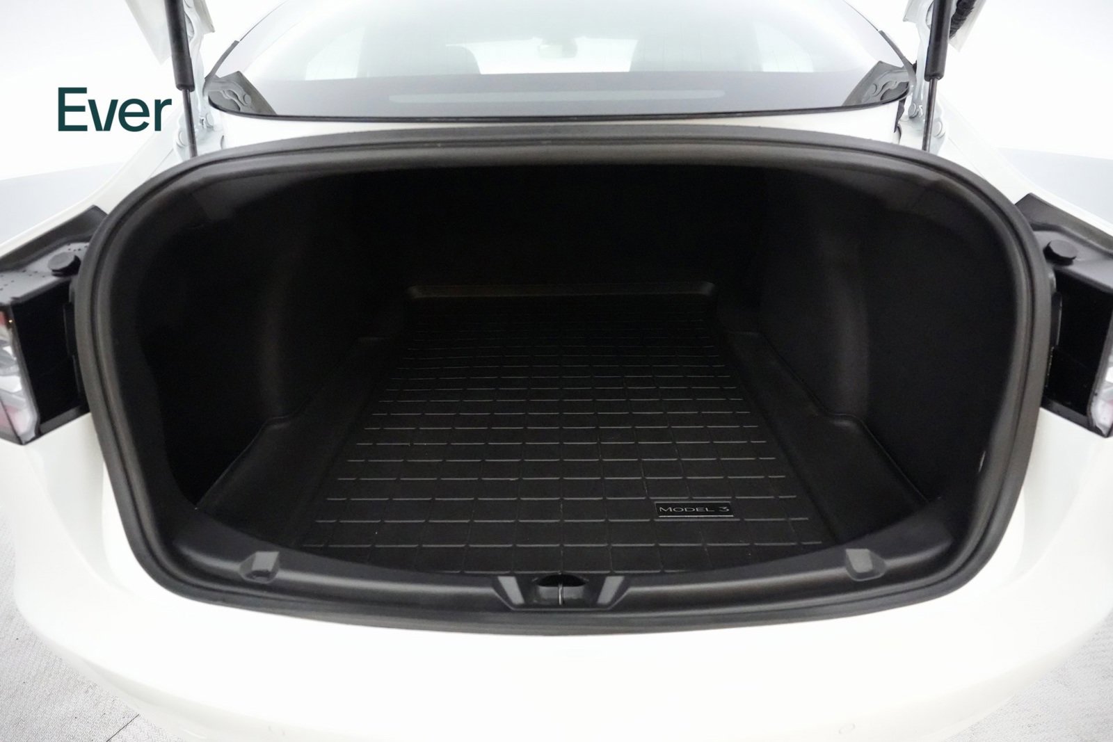 Used 2020 Tesla Model 3 Standard Range image 23