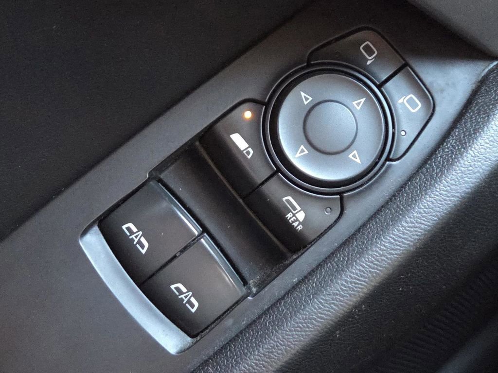 Used 2017 Chevrolet Camaro SS image 21