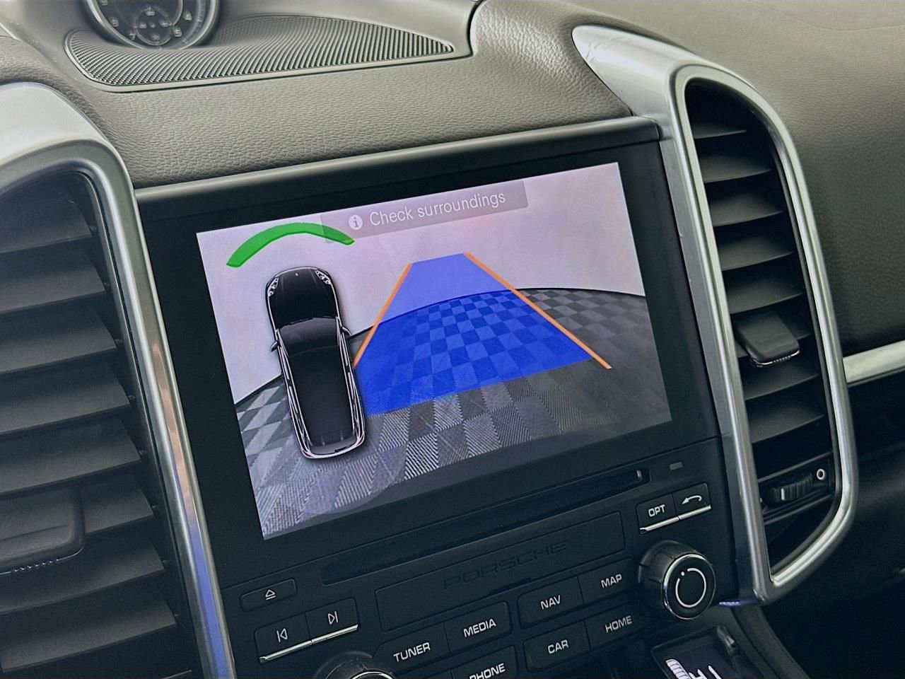 Used 2017 Porsche Cayenne Platinum Edition image 44