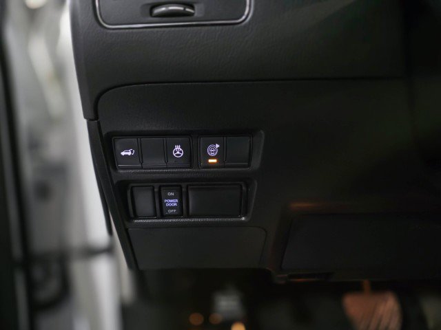 Used 2021 Nissan Armada Platinum w/ Captain's Chairs Package image 31