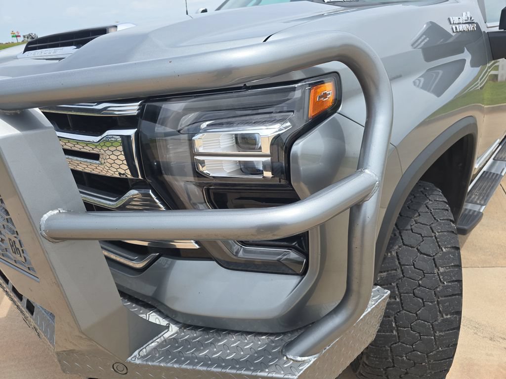 Used 2024 Chevrolet Silverado 3500 High Country w/ Technology Package AWD/4WD image 30