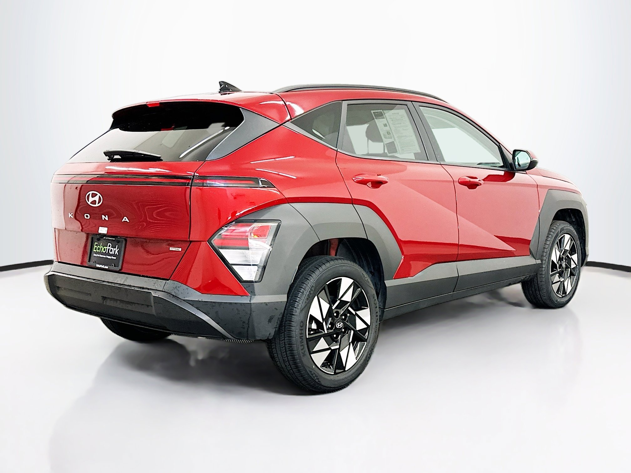 Used 2024 Hyundai Kona SEL image 9
