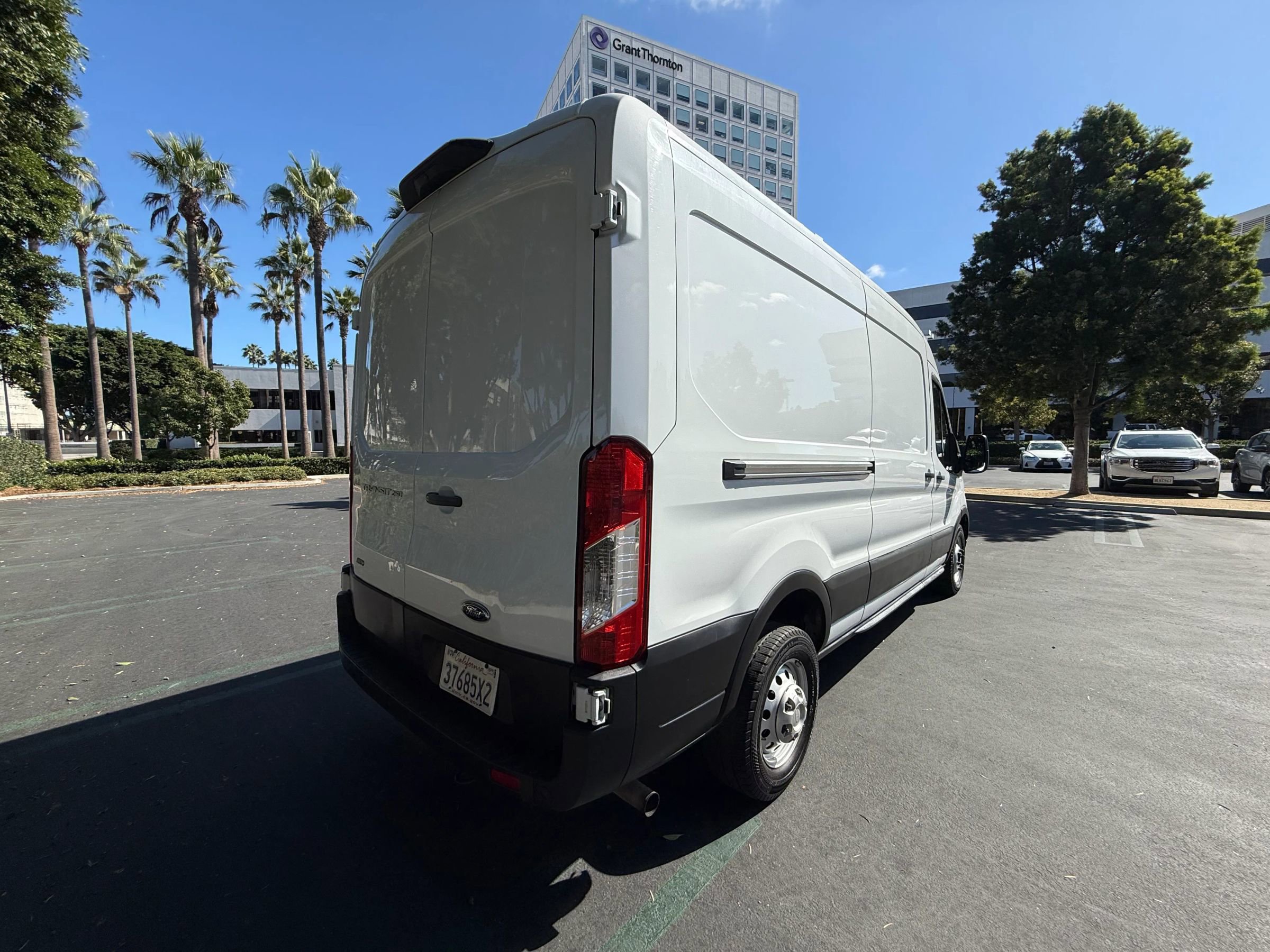 Used 2023 Ford Transit 250 Medium Roof AWD w/ Load Area Protection Package image 6