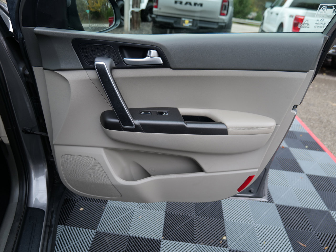 Used 2019 Kia Sportage LX w/ LX Popular Package image 33