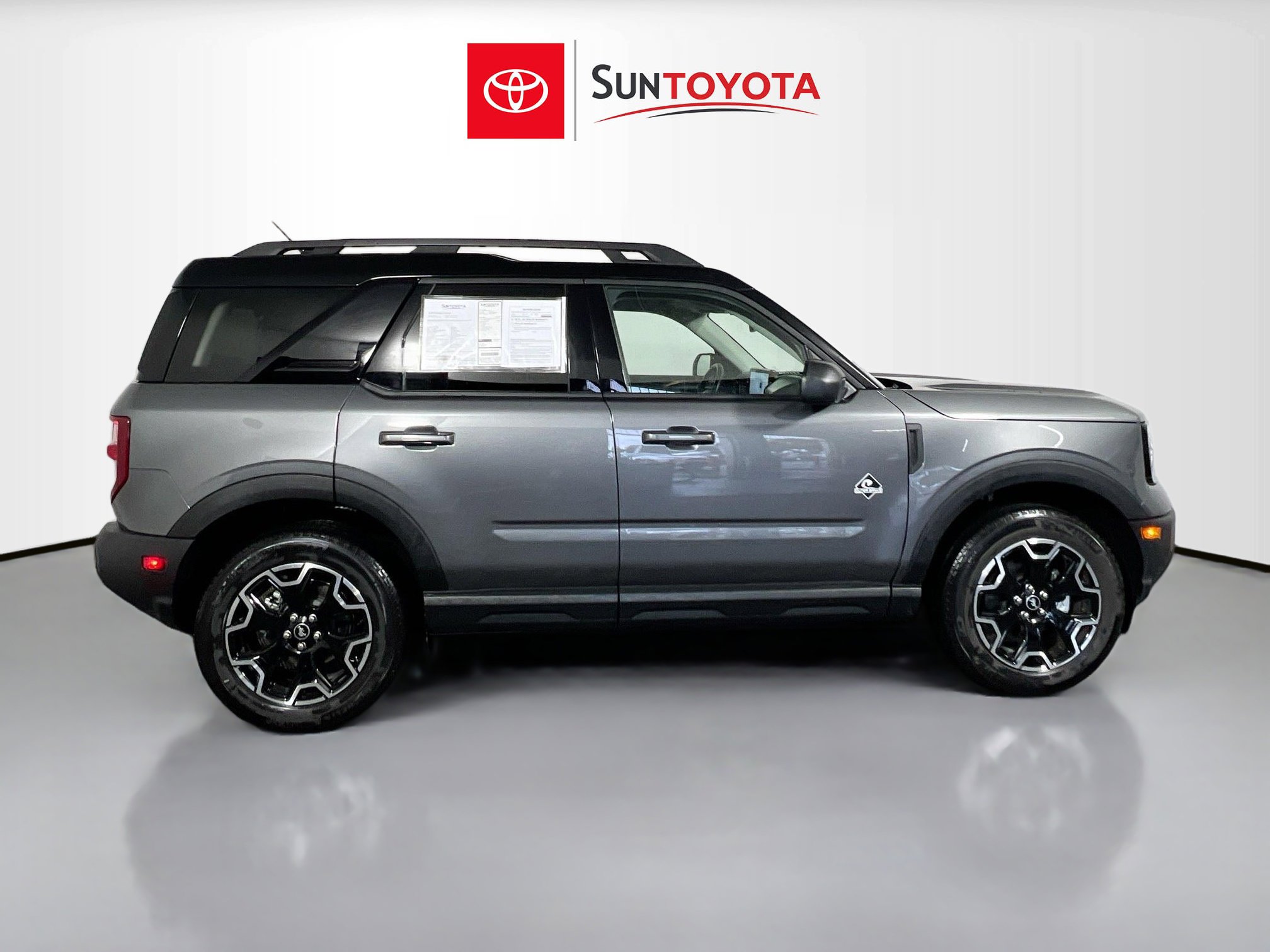 Used 2025 Ford Bronco Sport Outer Banks image 2