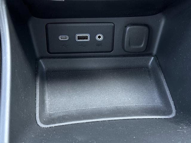 Used 2023 GMC Terrain SLE FWD image 19