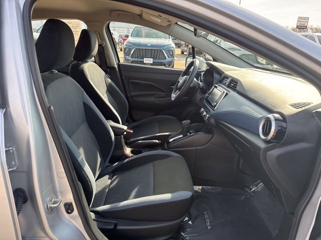 Used 2025 Nissan Versa SV image 46