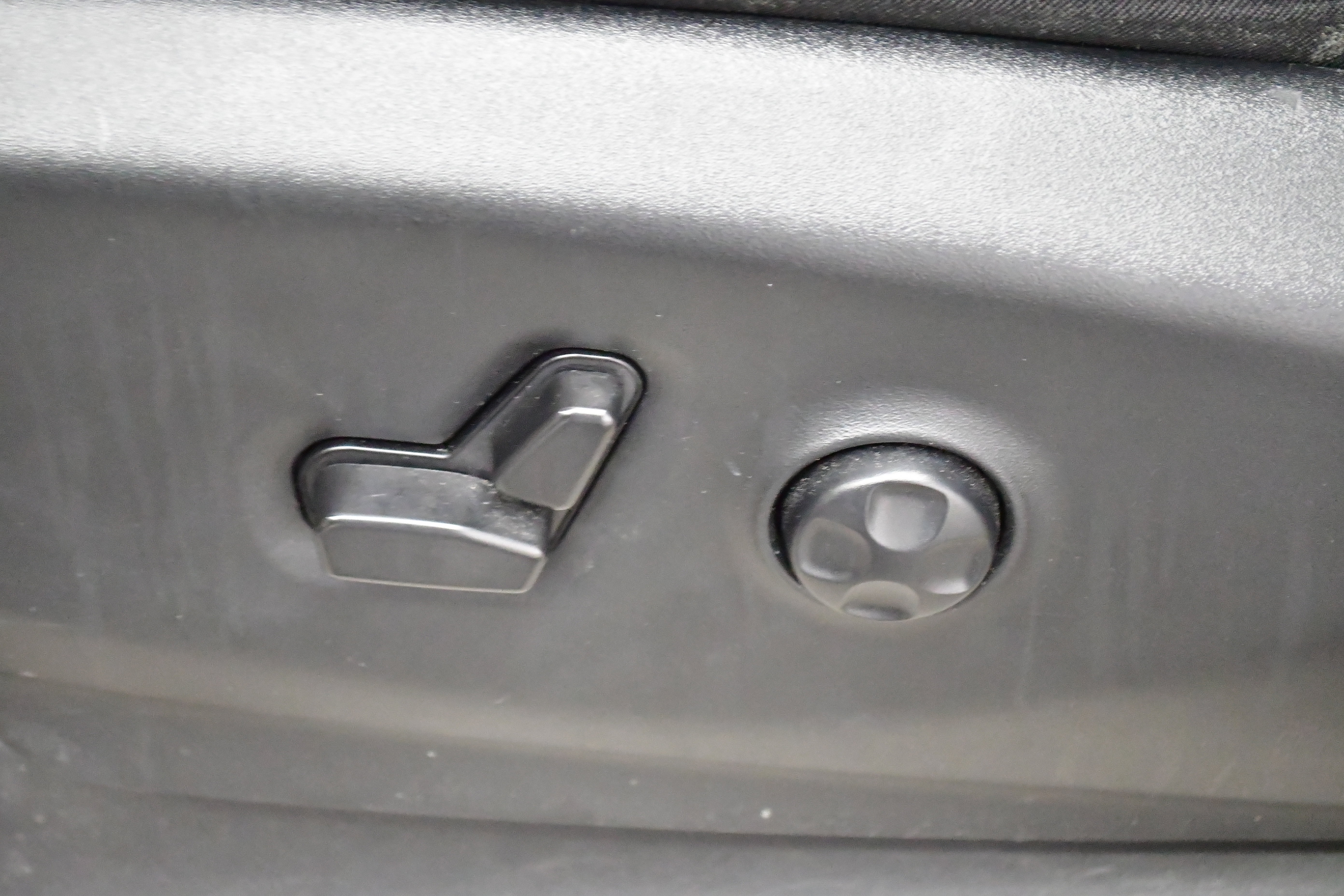 Used 2023 Chrysler Pacifica Touring-L FWD image 15