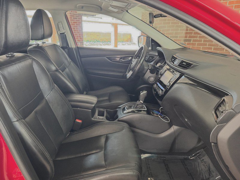 Used 2018 Nissan Rogue Sport SL AWD/4WD image 25