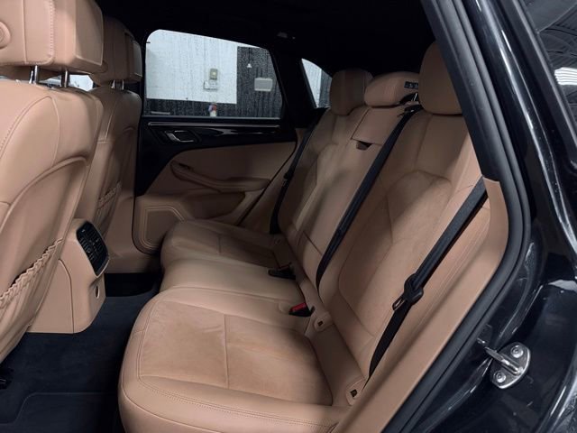 Used 2017 Porsche Macan AWD/4WD image 19