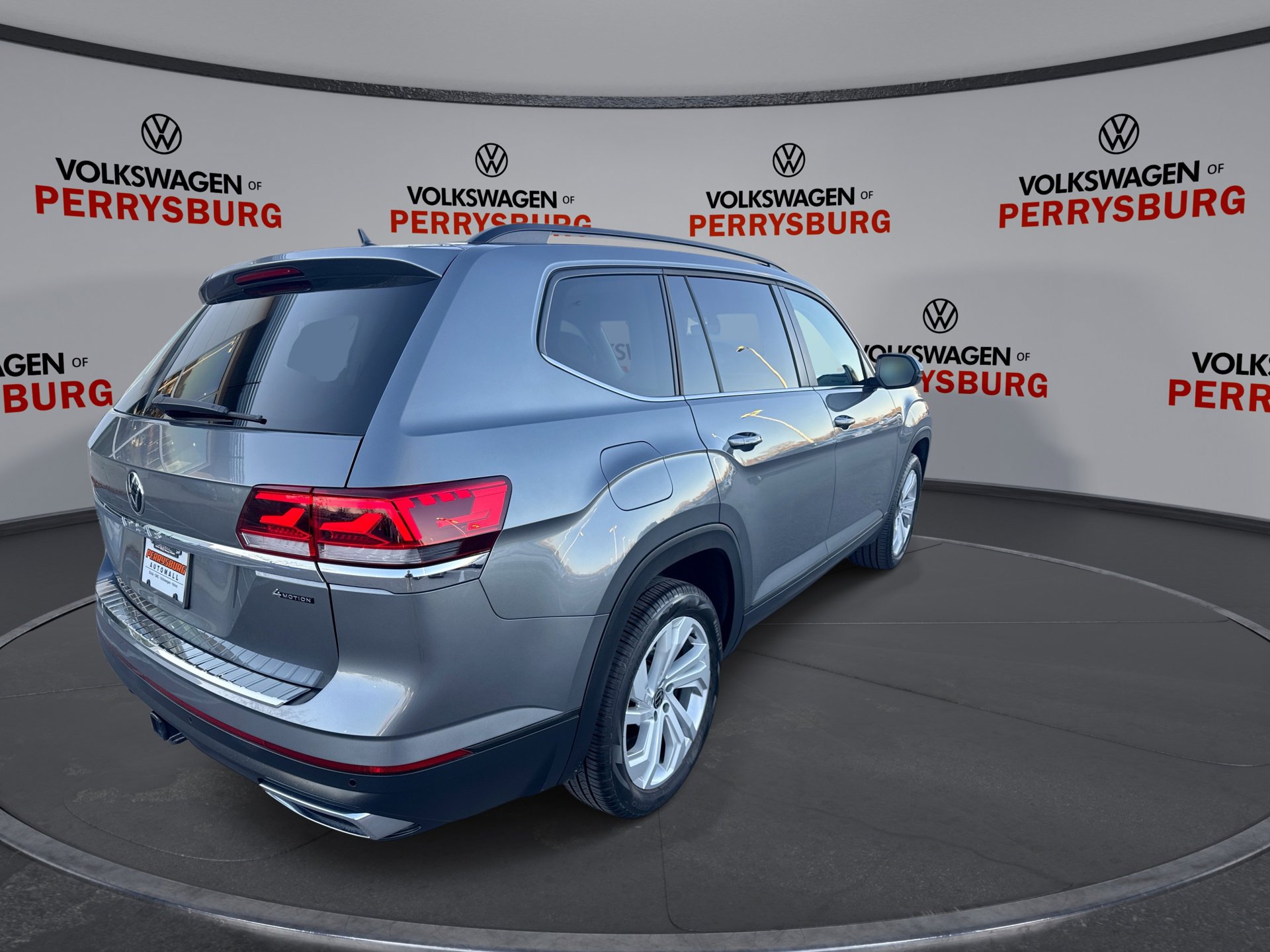 Certified 2023 Volkswagen Atlas SE image 8