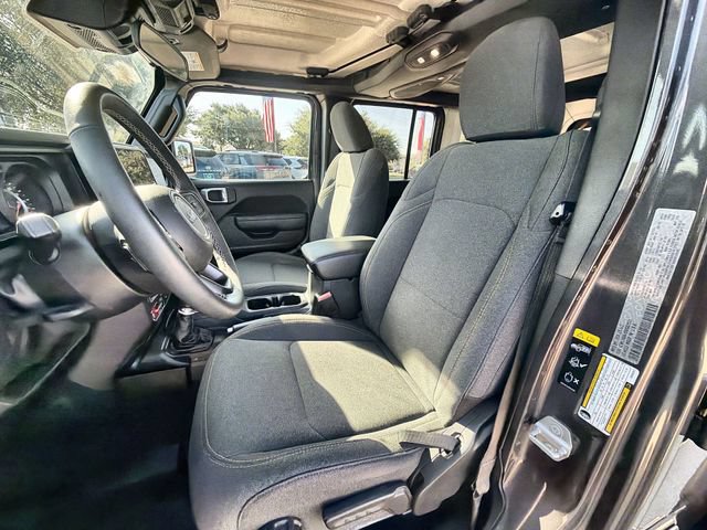 Used 2025 Jeep Wrangler Unlimited Sport AWD/4WD image 18