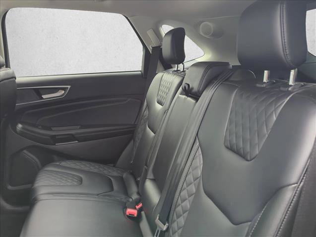 Used 2024 Ford Edge Titanium image 18