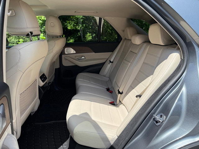 Used 2023 Mercedes-Benz GLE 350 4MATIC image 17