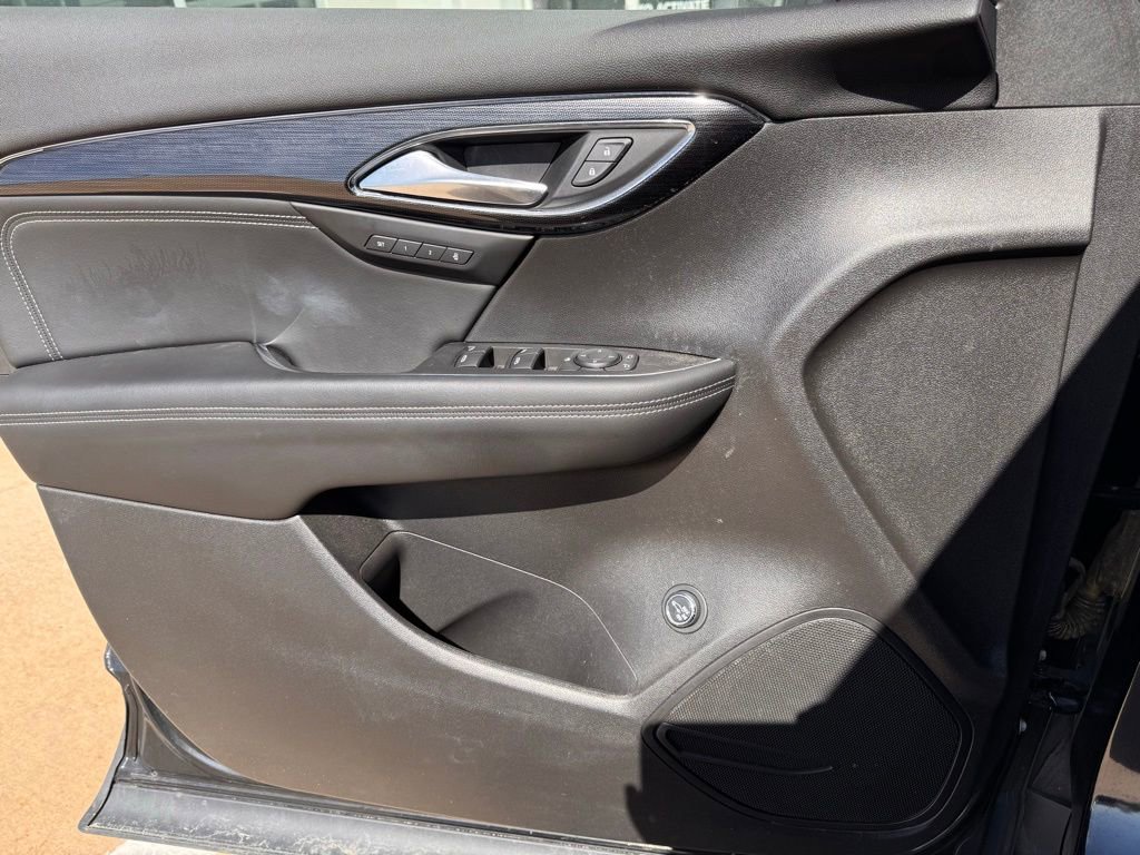 Used 2022 Buick Envision Essence w/ Safety Package image 11
