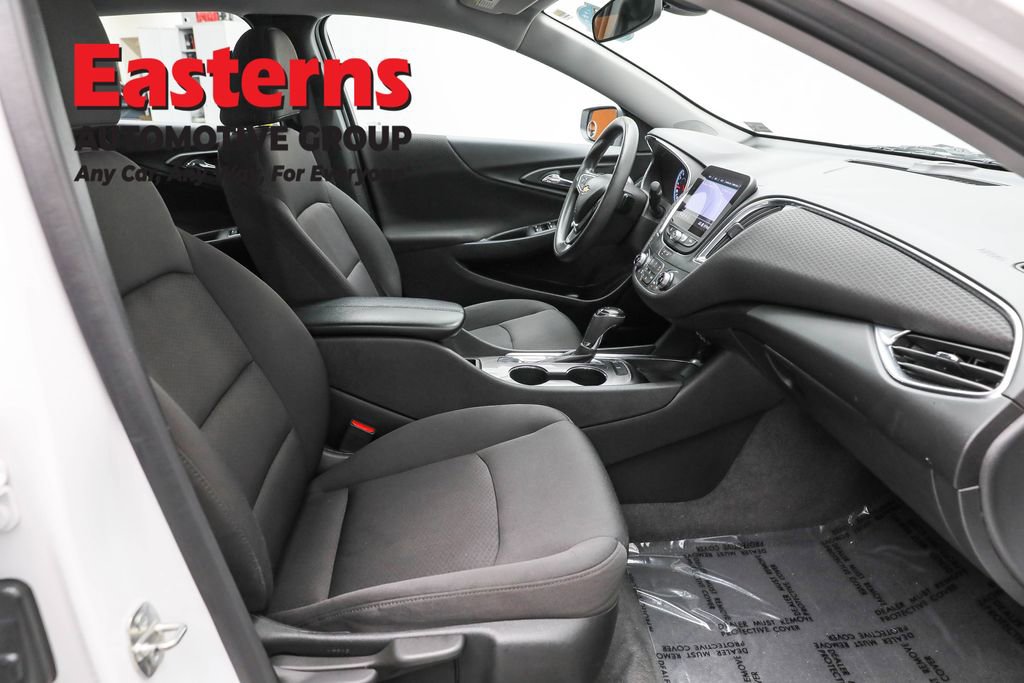 Used 2020 Chevrolet Malibu LT image 24