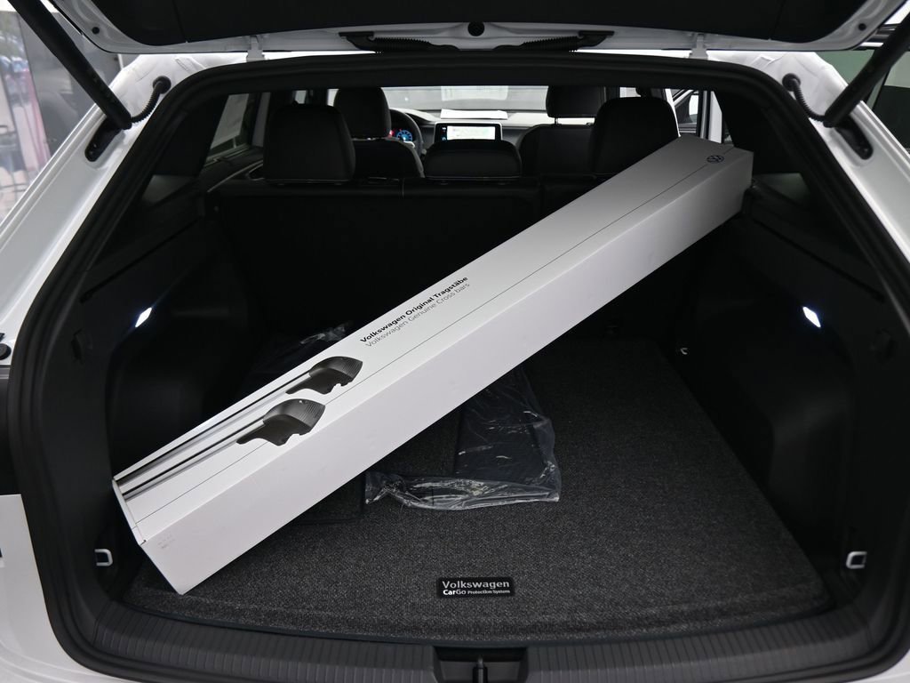 New 2026 Volkswagen Atlas Cross Sport SEL R-Line image 46