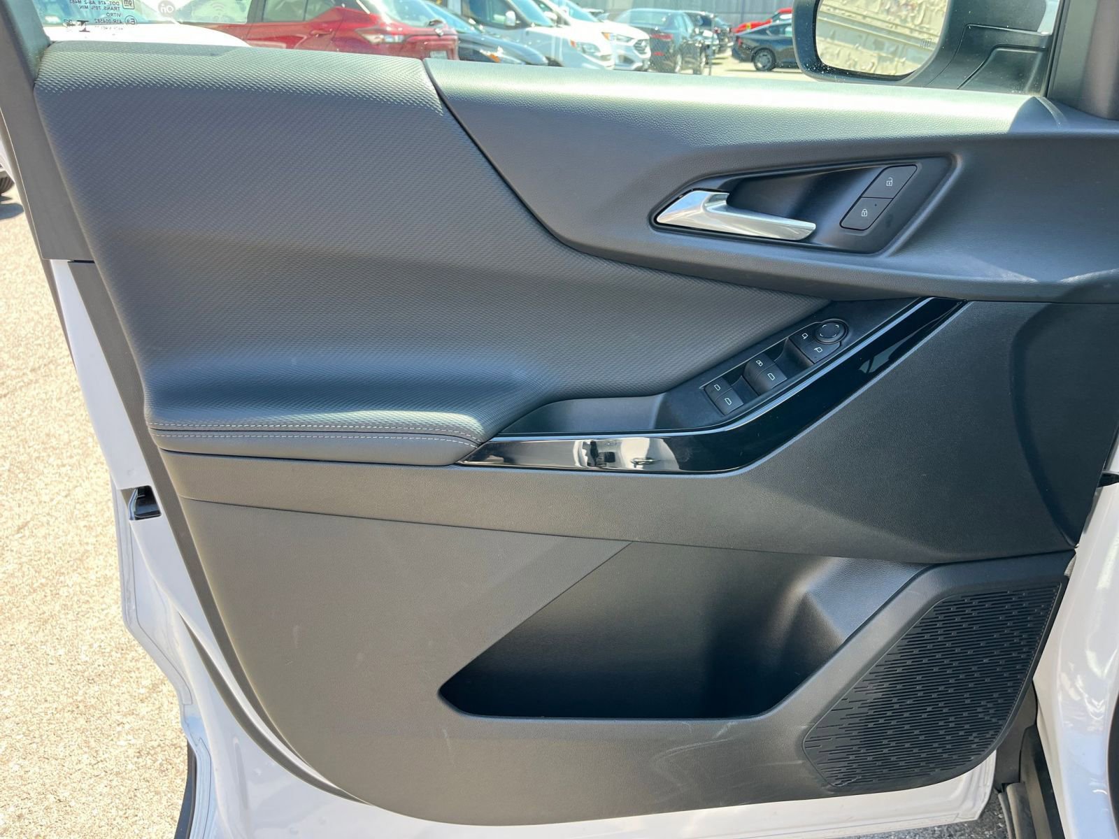 Used 2025 Chevrolet Equinox LT FWD image 18