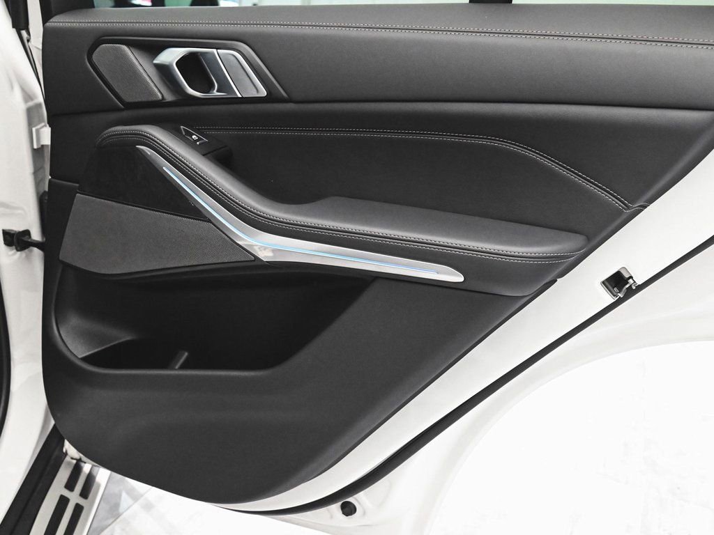 Used 2026 BMW X5 xDrive40i image 13