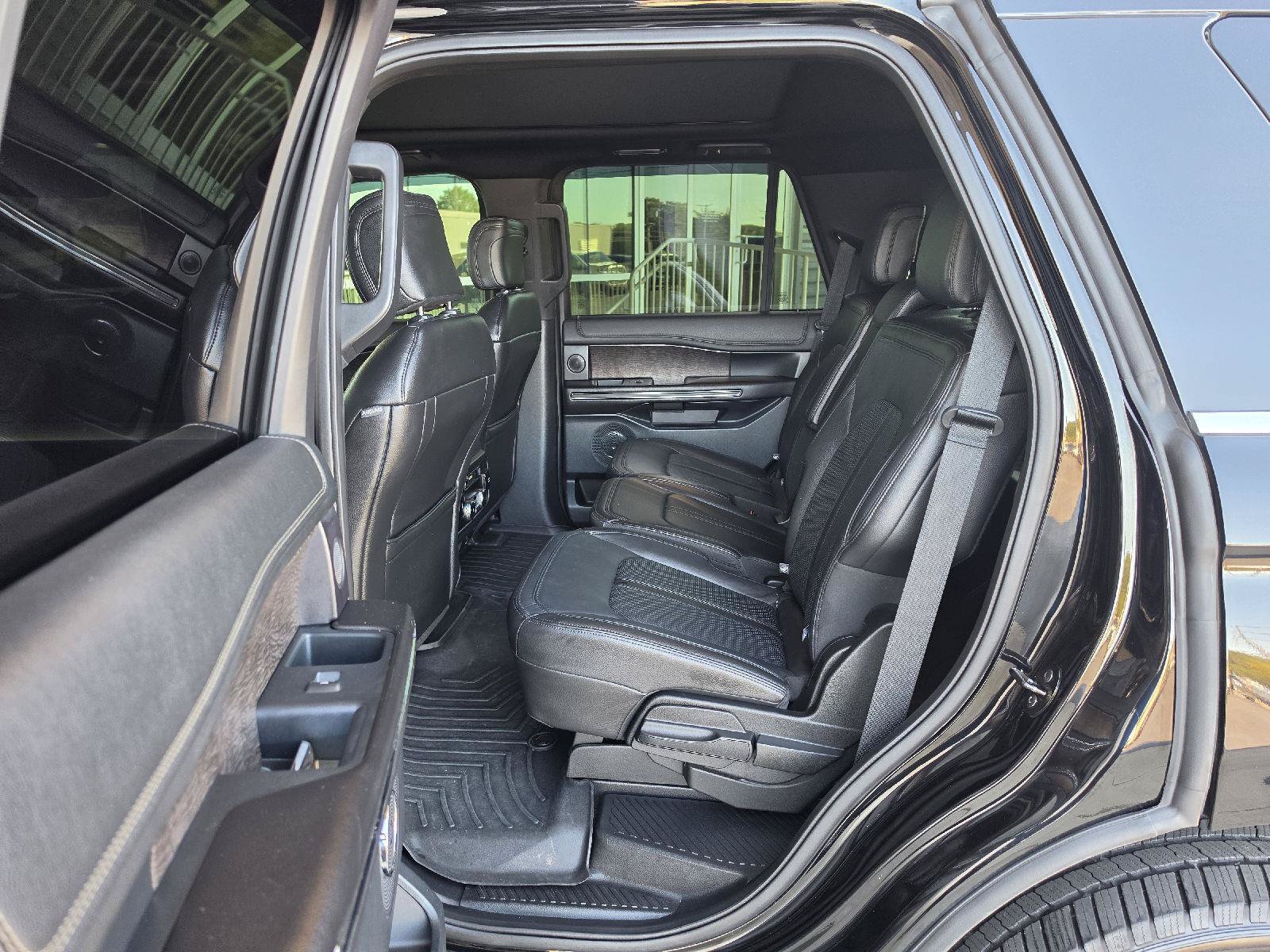 Used 2018 Ford Expedition Limited AWD/4WD image 9