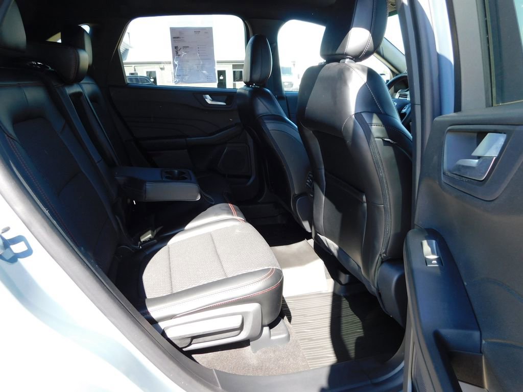 Used 2024 Ford Escape ST-Line w/ Tech Pack #1 AWD/4WD image 23