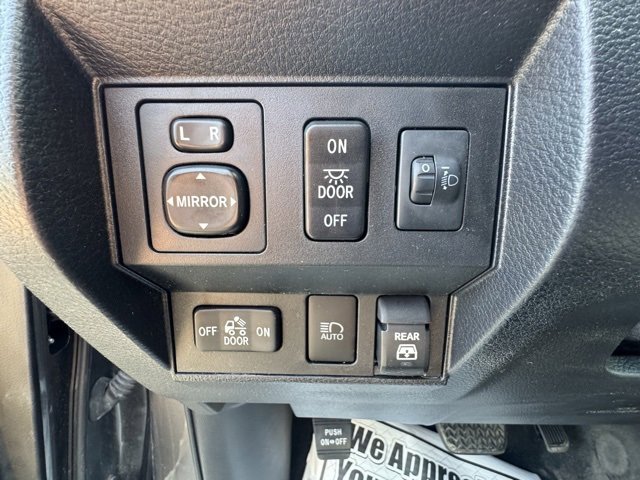 Used 2021 Toyota Tundra Limited image 15